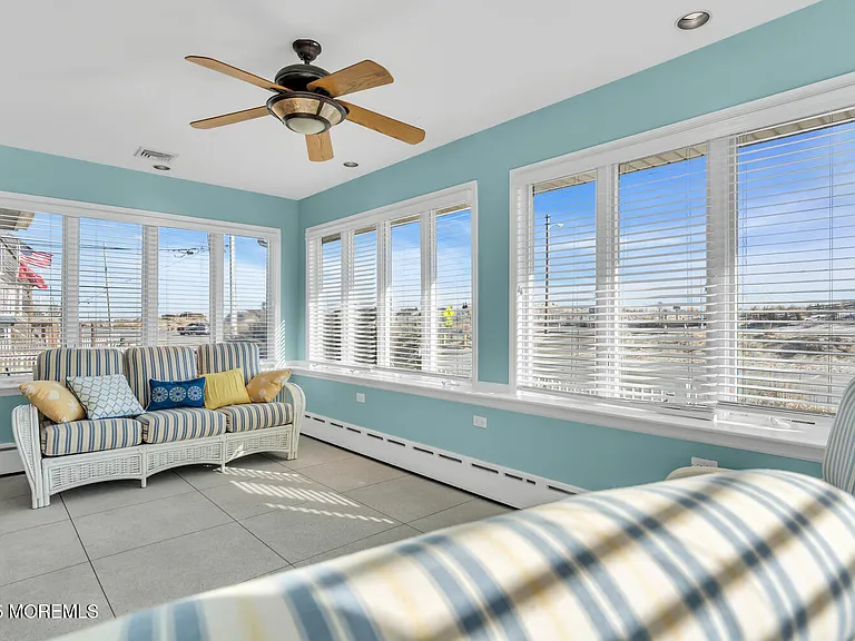 115 N Ocean Ave — Photo 23