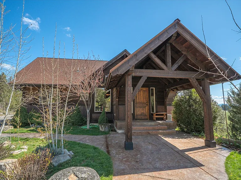 316 W Austin Rd — Photo 8