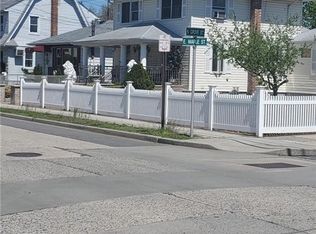 21 N Grove St, Valley Stream, NY 11580