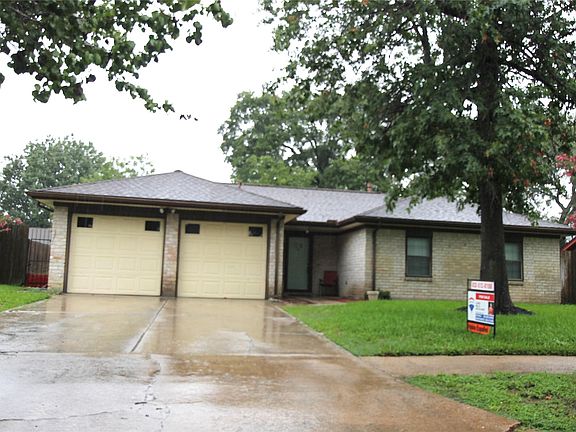 2nd image of 310 Shady Glade Dr
