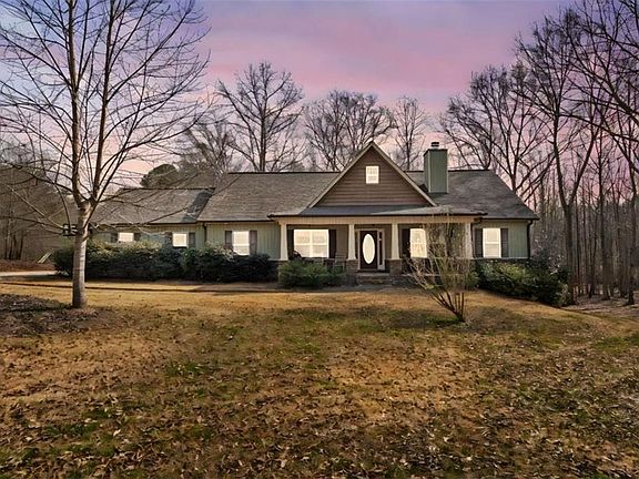 2nd image of 1023 Center Point Rd