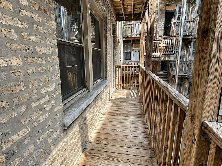 1902 W Pratt Blvd #C-1 — Photo 8
