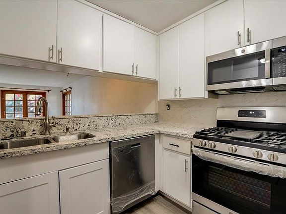4th image of 1125 Pico Blvd APT 101