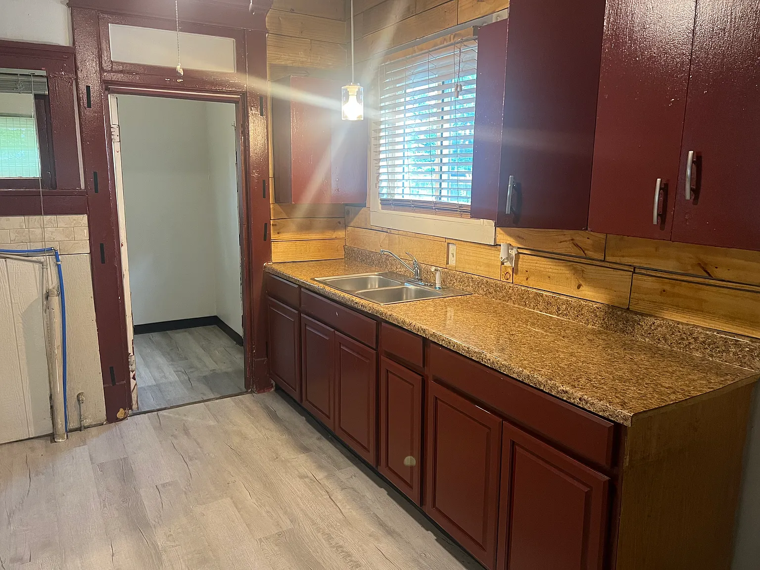 3 bed, 1232 sqft, $1,295 — Photo 2