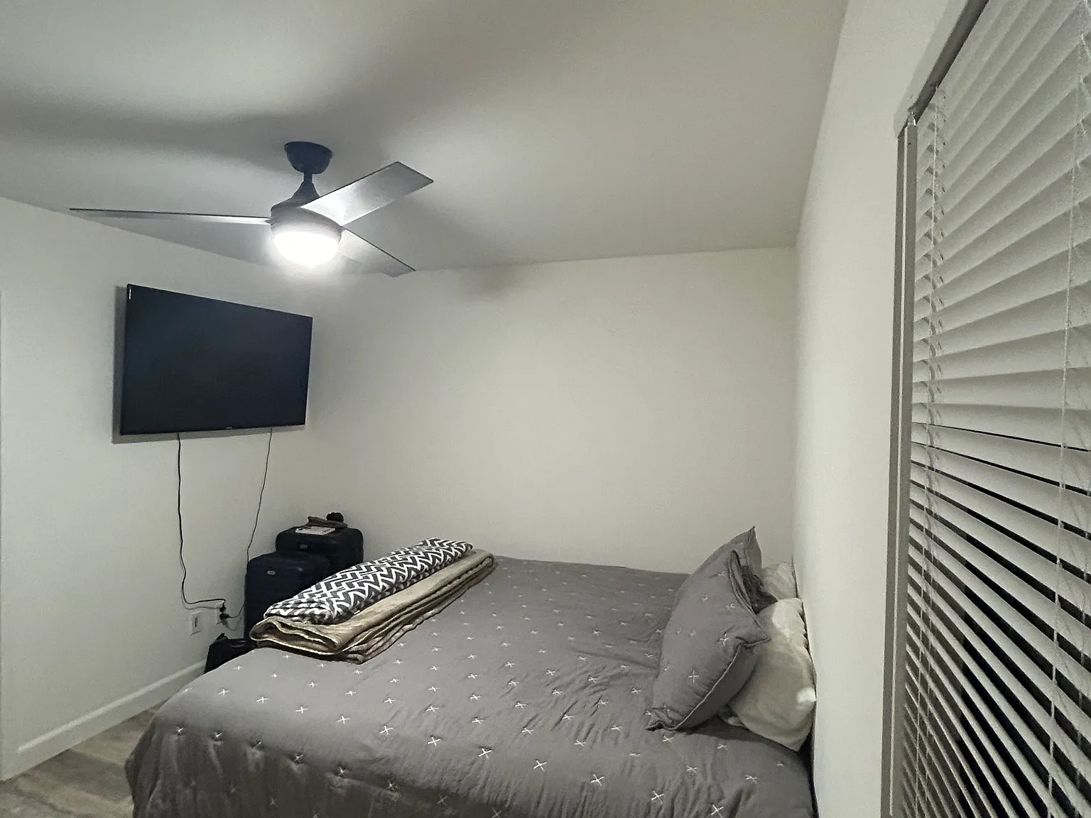 1 bed, 1200 sqft, $1,650 — Photo 2
