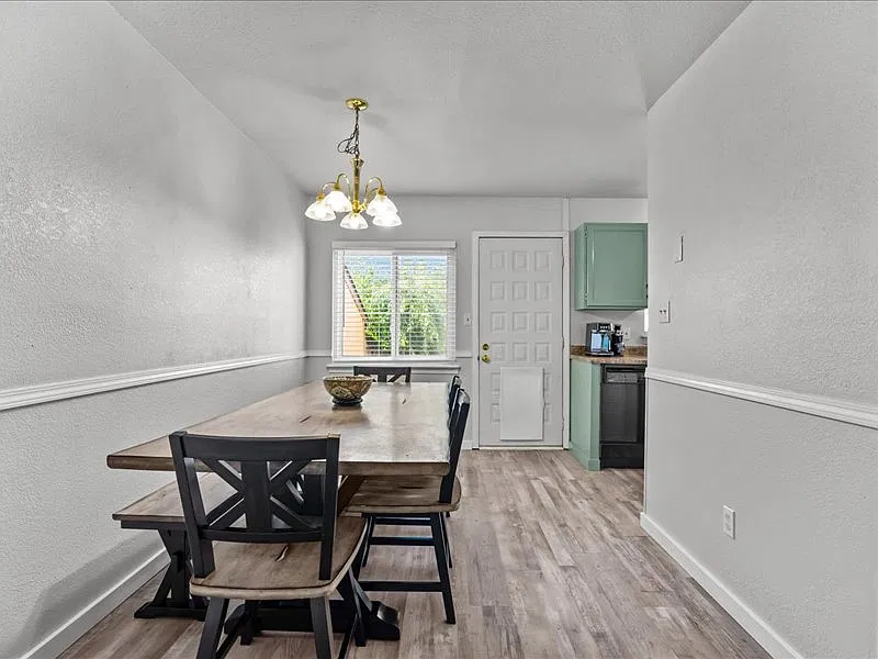 2 bed, 1068 sqft, $1,700 — Photo 4