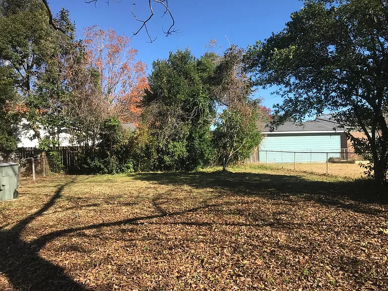 1221 Eastwood Ave — Photo 24
