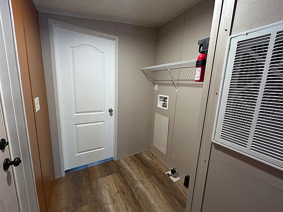 4th image of 99 Riviera Courts Dr #99