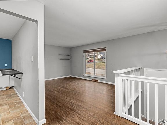 5th image of 717 Crosswood Dr