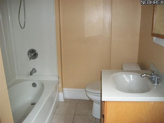 2nd image of 818 East Ave