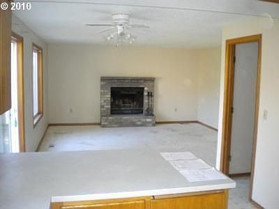 3rd image of 9407 NE 105th Ave