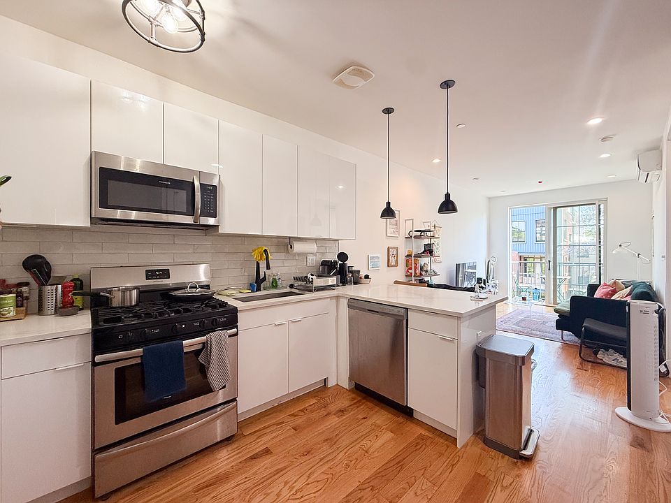 1st image of 436 Lafayette Ave #4B