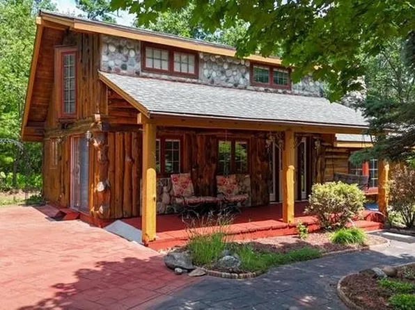 N8988 Deerborn Ave, Westfield, WI 53964