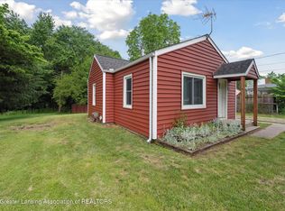 109 Maple St, Stockbridge, MI 49285
