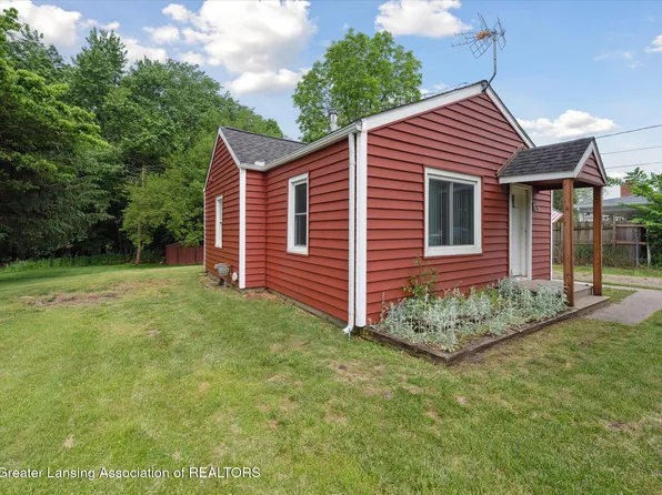 109 Maple St, Stockbridge, MI 49285