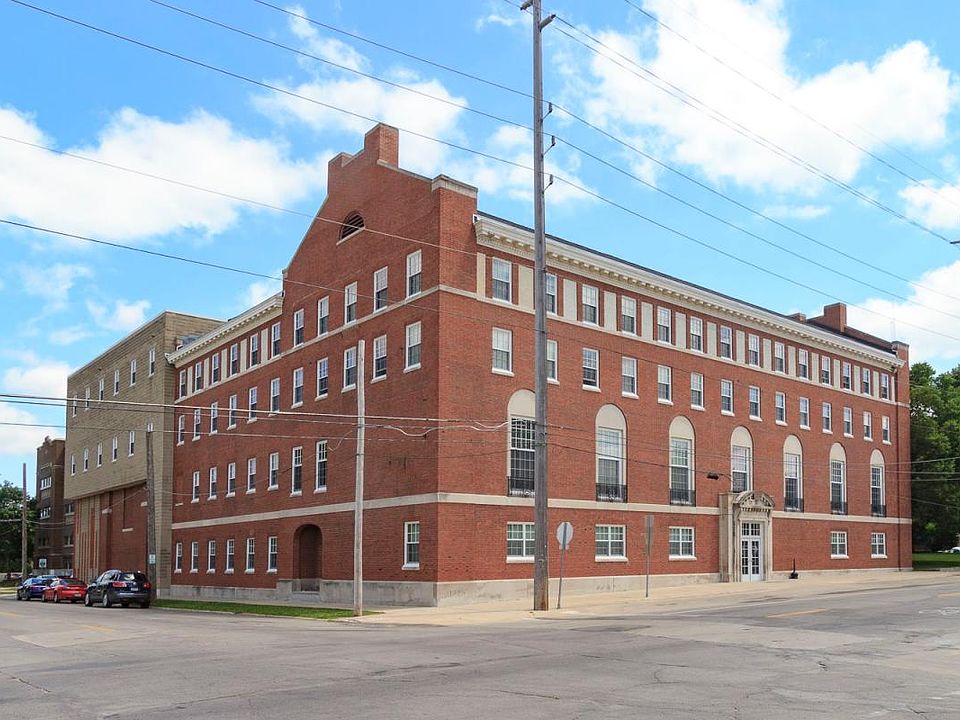Outside River City Apartments, which is Mason City's histori