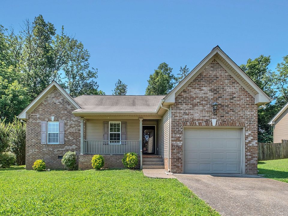 1st image of 208 Christine Dr