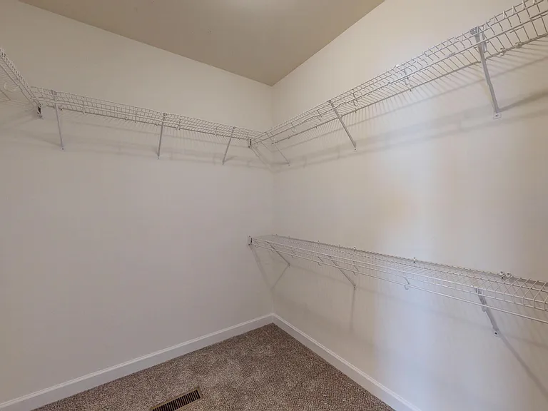 1140 Greenbriar Dr — Photo 19