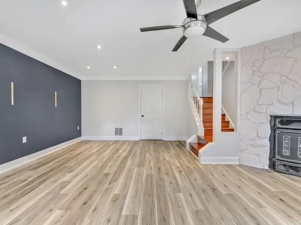 7826 Mount Woodley Pl, Alexandria, VA 22306