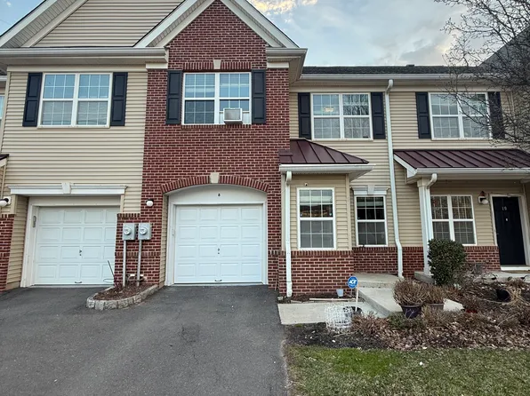 8 Andrews Way, Piscataway, NJ 08854