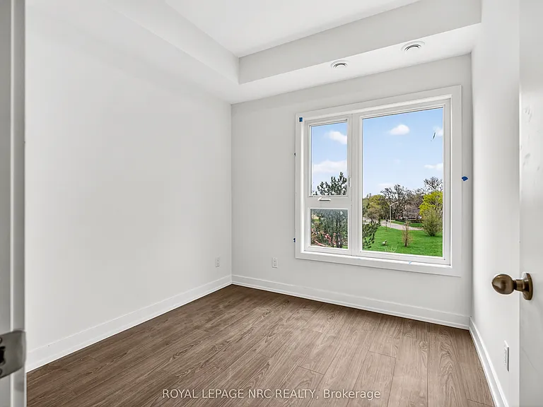 16 Melbourne Ave #312B — Photo 8