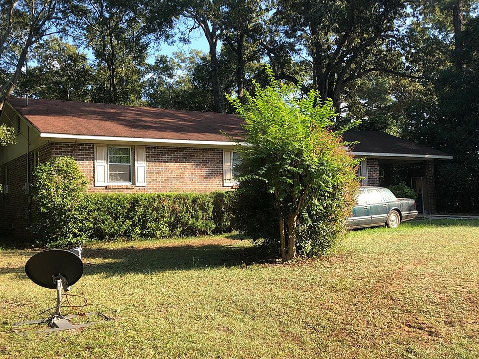 2nd image of 414 Davis Dr