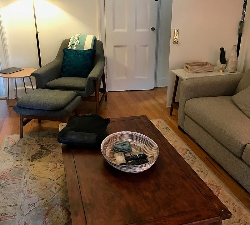 1st image of 39 Willow Pl #3