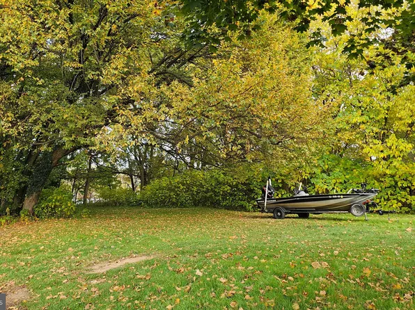 243 W Front St, Florence, NJ 08518