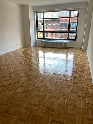 Rented by Solow Realty | media 19