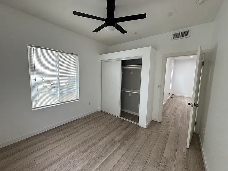 532 Cesar E Chavez Pkwy #B — Photo 5