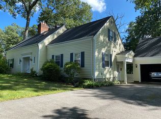 1304 Oak Dr, Blacksburg, VA 24060