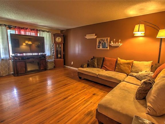 4th image of 55 Wallace Ave