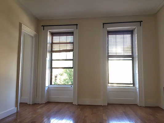 Rented by Realty Collective | media 35