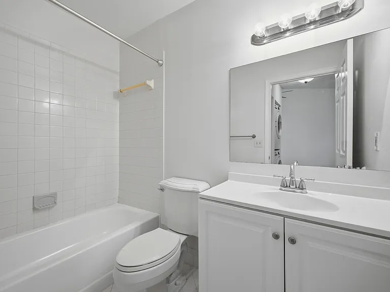 321 Norwood Ter #N221 — Photo 22