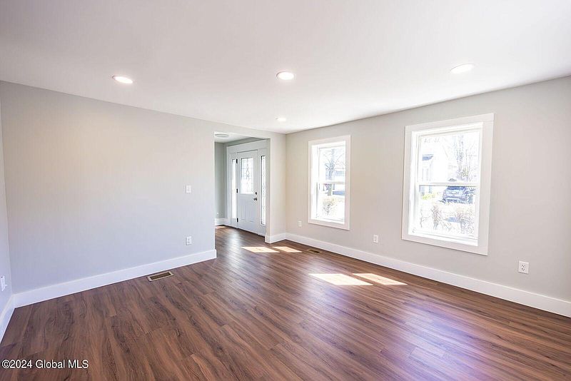 3rd image of 16 Cherry Street