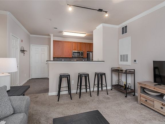 4th image of 600 13th St #624