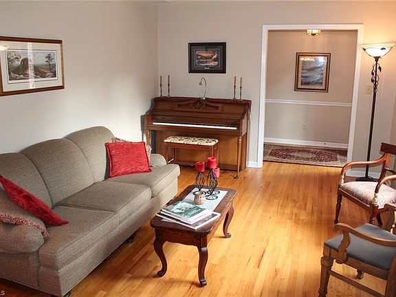 2nd image of 5303 Bayberry Ln