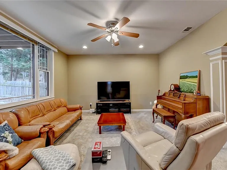 2213 Hamilton Mill Pkwy — Photo 16