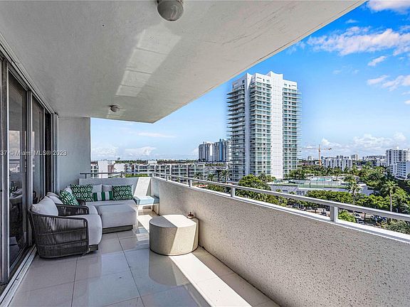 3rd image of 11 Island Ave APT 812