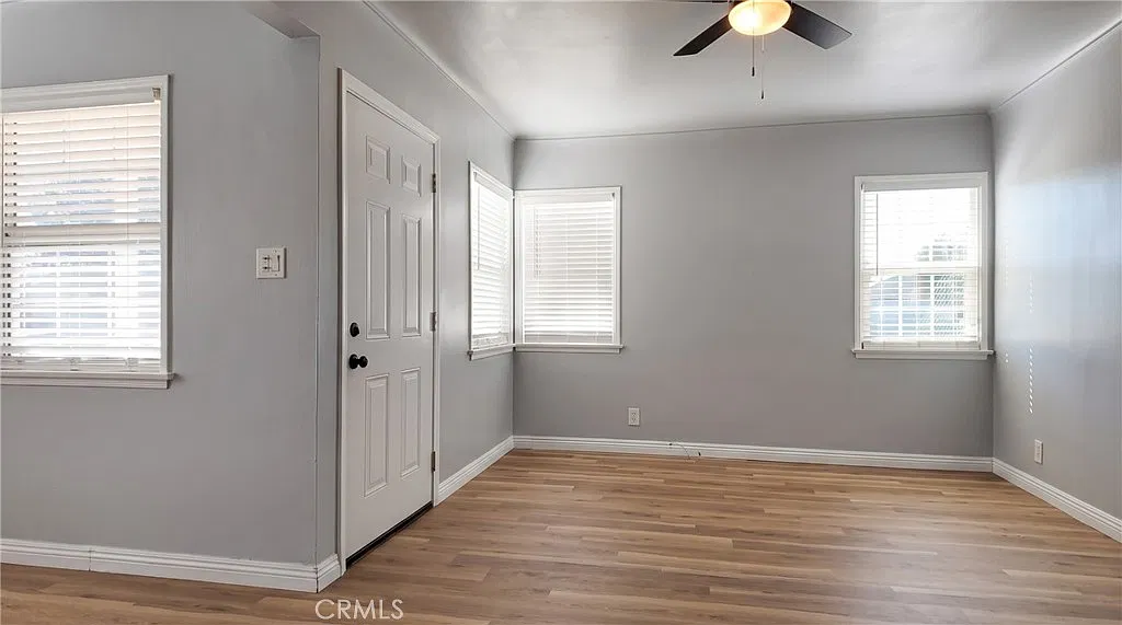 2 bed, 749 sqft, $3,400 — Photo 3