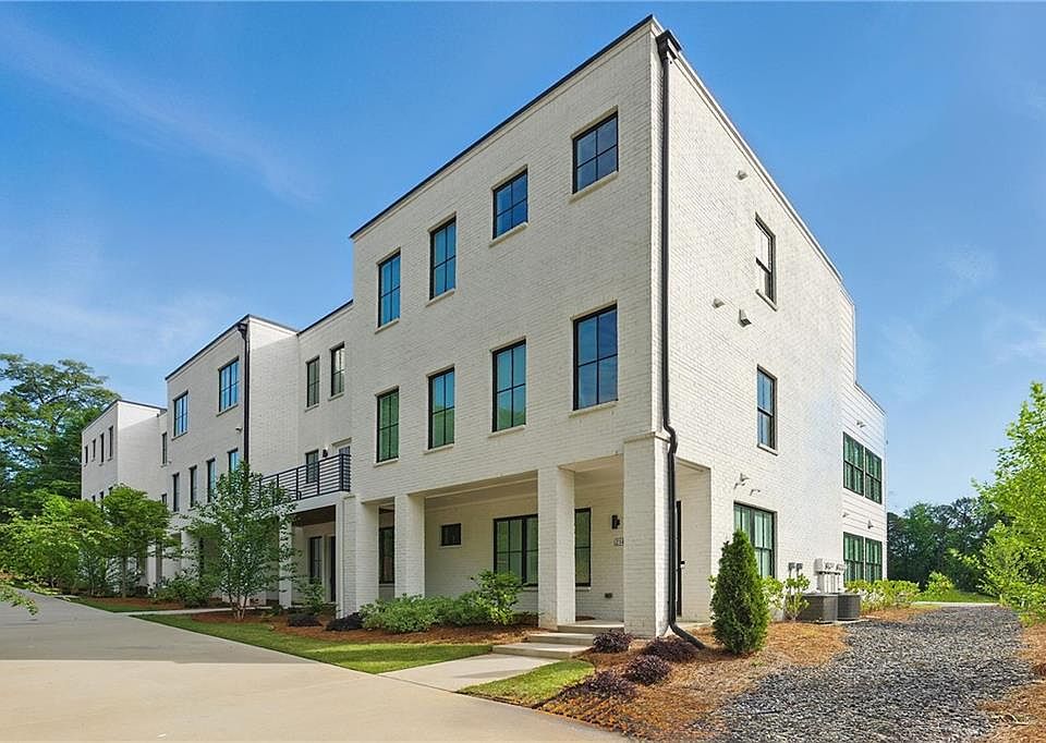 1st image of 2150 Tidwell Ln #5