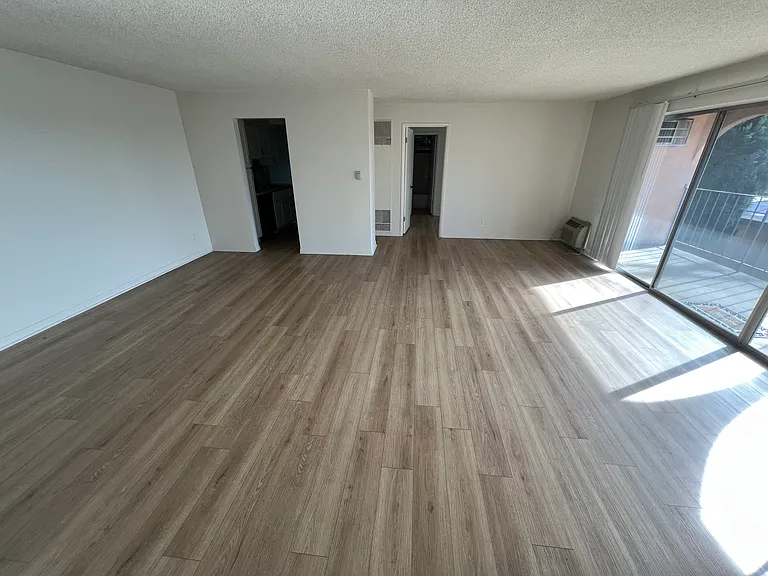 Casa Del Rey Apartments — Photo 15
