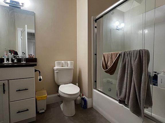 5th image of 9 Glencoe St #202