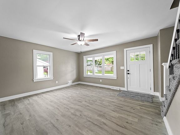 4th image of 1322 W 42nd St