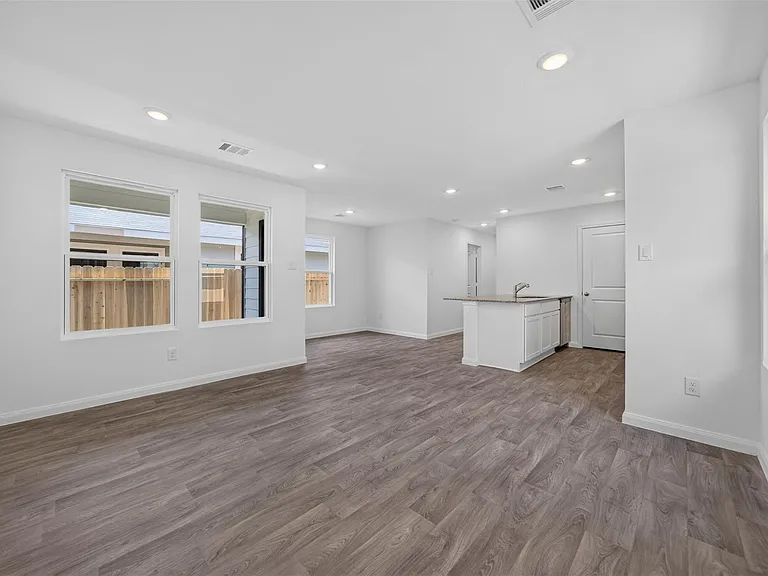 11927 Detar Ct — Photo 27