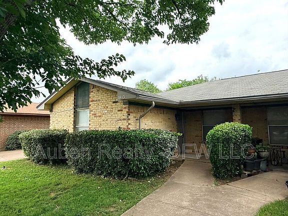 2nd image of 1413 Blackwell Dr