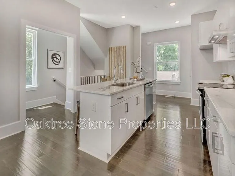 456 Parkway Dr #6 — Photo 6