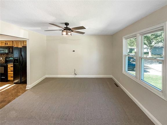 3rd image of 1501 SE 15th Pl
