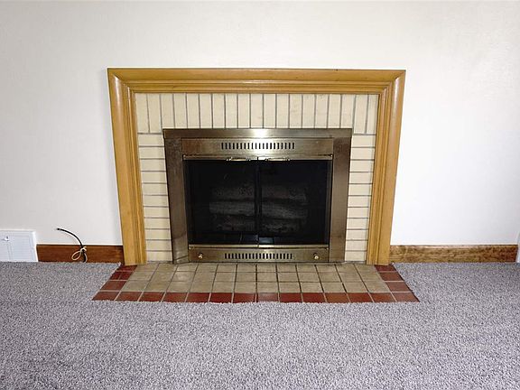 4th image of 960 Phelps Ave