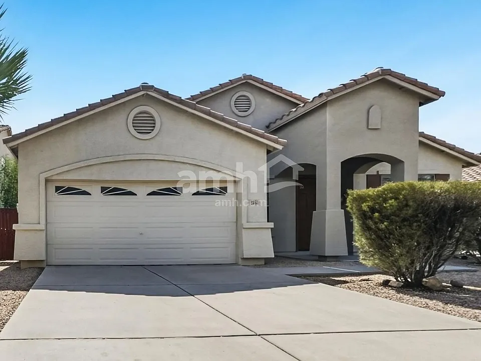 2363 E Omega Dr